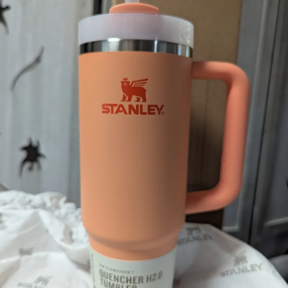 New STANLEY Quencher H2.0 Flowstate Tumbler cup 30 OZ Nectarin Fall 🍂🍁